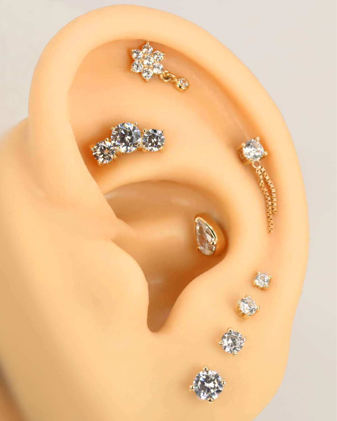 14K Gold Daisy Clear Dangle Threadless Top